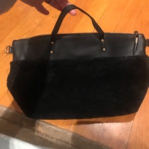 Kempton Black bag with fuzz